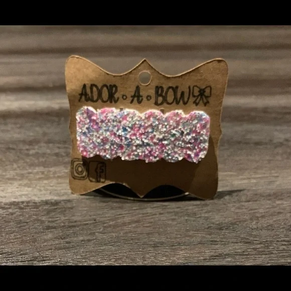 𝅺SPARKLY hair clip set - Picture 3 of 4